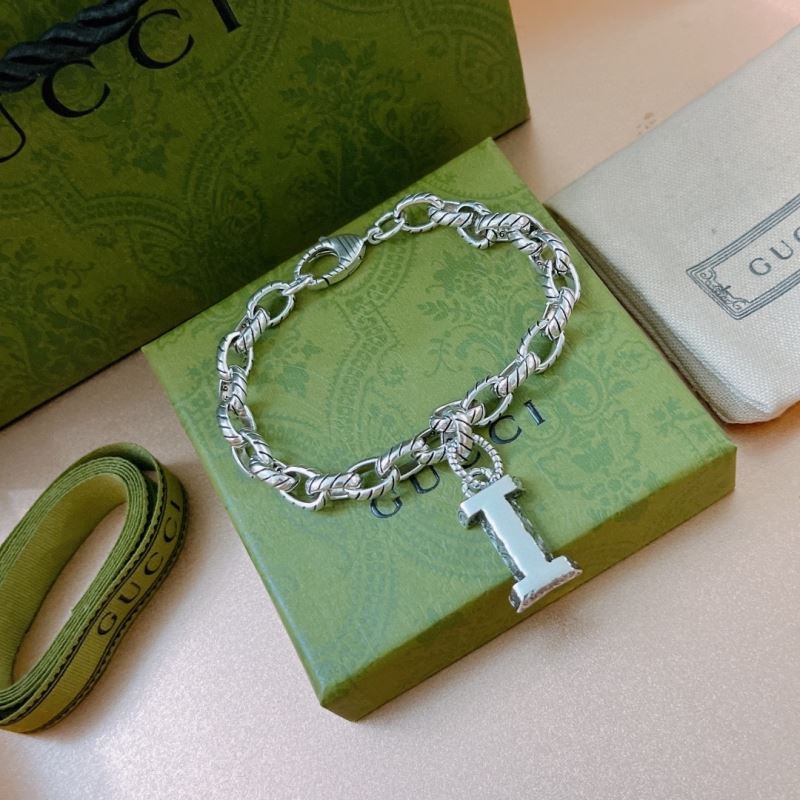 G*u*i bracelets